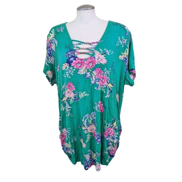Womens Plus Size 3X Top Kelly Green Floral Criss Cross Neckline Ruched Side - Picture 1 of 6